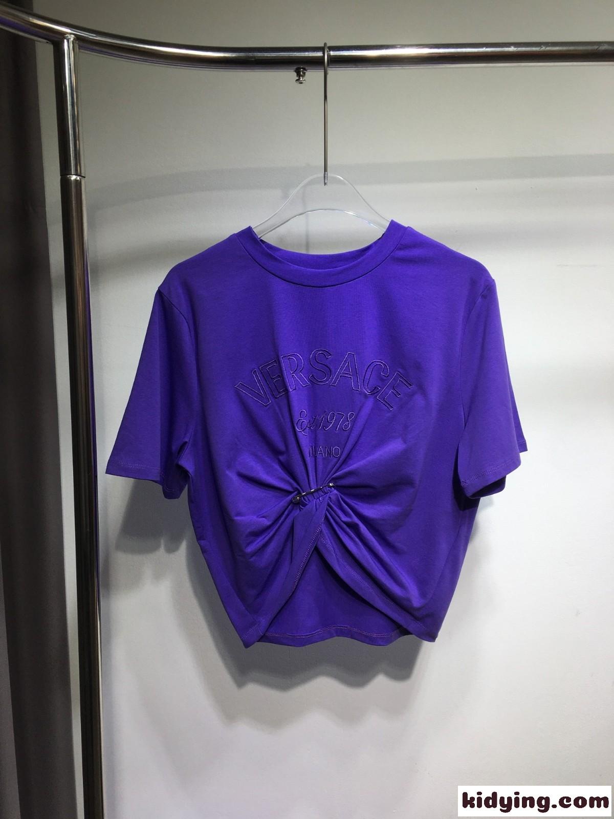 ヴェルサーチェ ミラノ スタンプ クロップ 半袖Tシャツ ヴェルサーチェ Tシャツ コピー ブルー-0