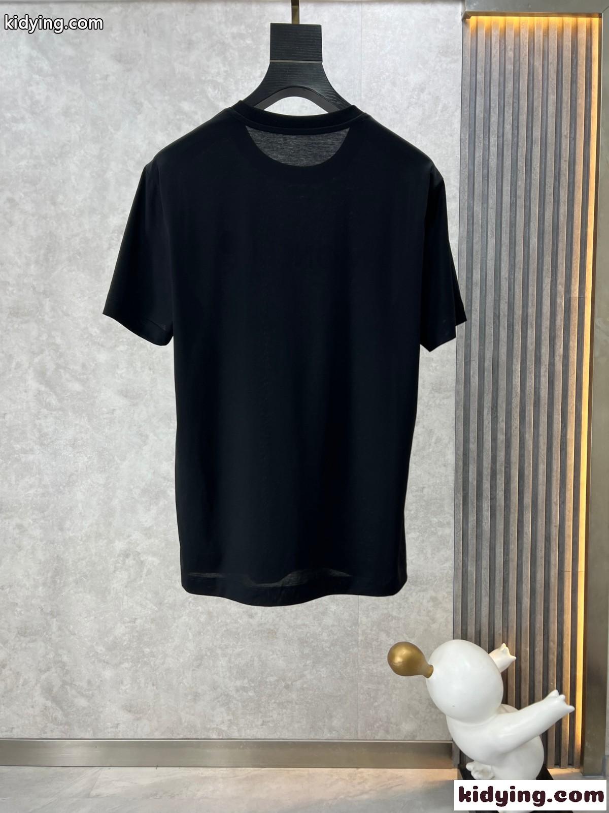 モンクレール Tシャツ コピー 定番 カジュアル ロゴ入り 半袖Tシャツ ブラック-1