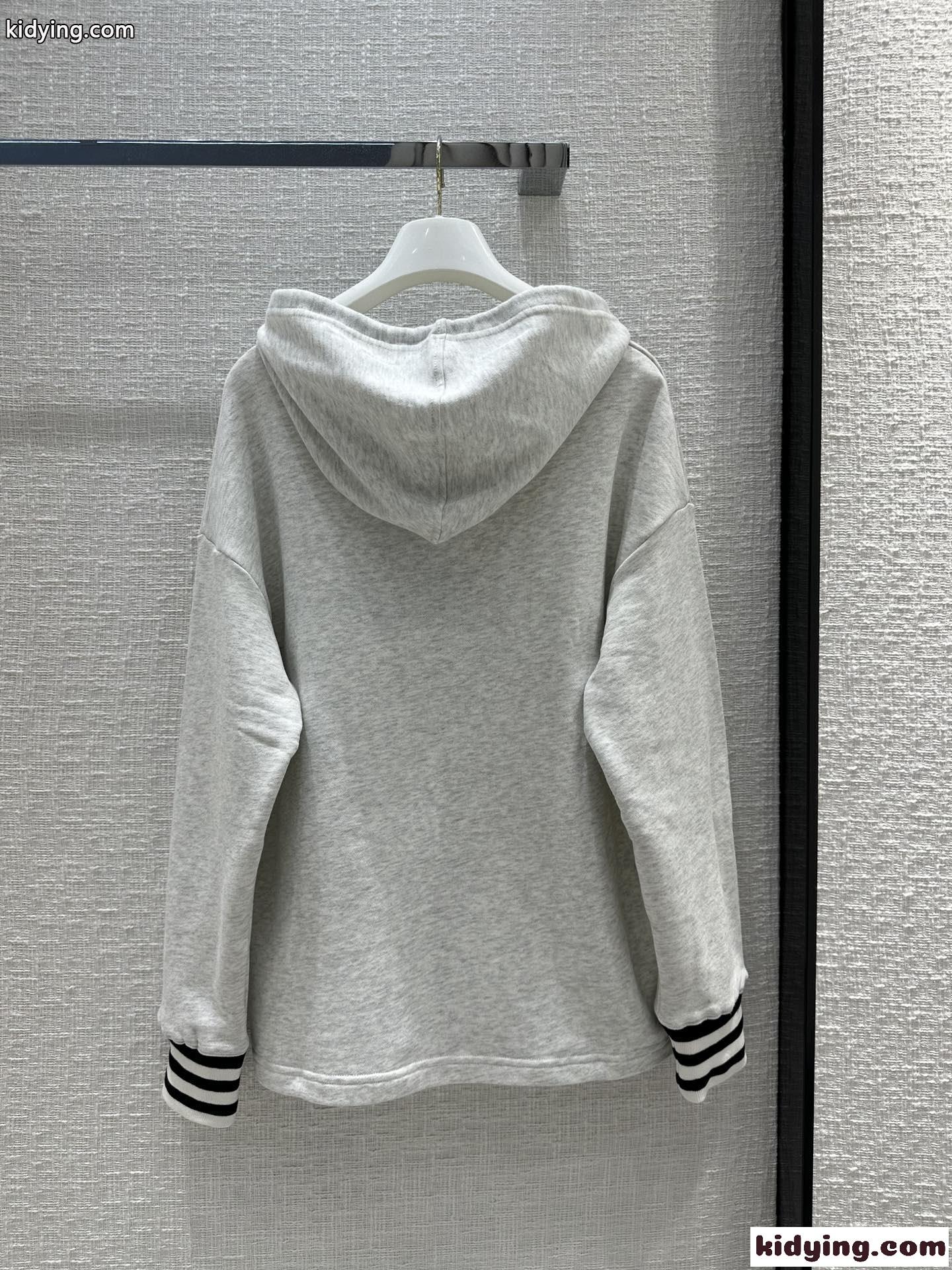カレッジ風 ゆったり ロゴ 刺繍 コットン フーディー プラダ パーカー コピー-4