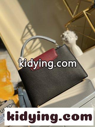 水色のロドプシンCapucinesという手袋には ルイ・ヴィトン バッグ コーデコピー, パラジウムと金のキラキラした装飾が採用された-2
