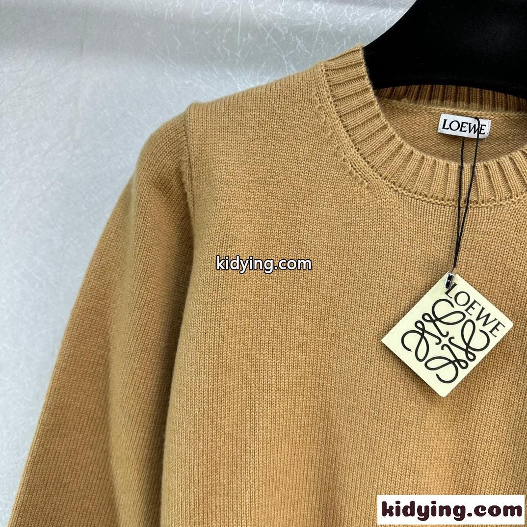 洗練された アナグラム 刺繍 ショート丈 カシミヤセーター ロエベ セーター コピー-1