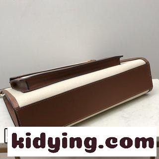 バーバリー バッグ 流行 コピー 塩は甘くて 背中に手を持ってもとてもきれいです ストリートショットを手に持ったほうがいいです-4