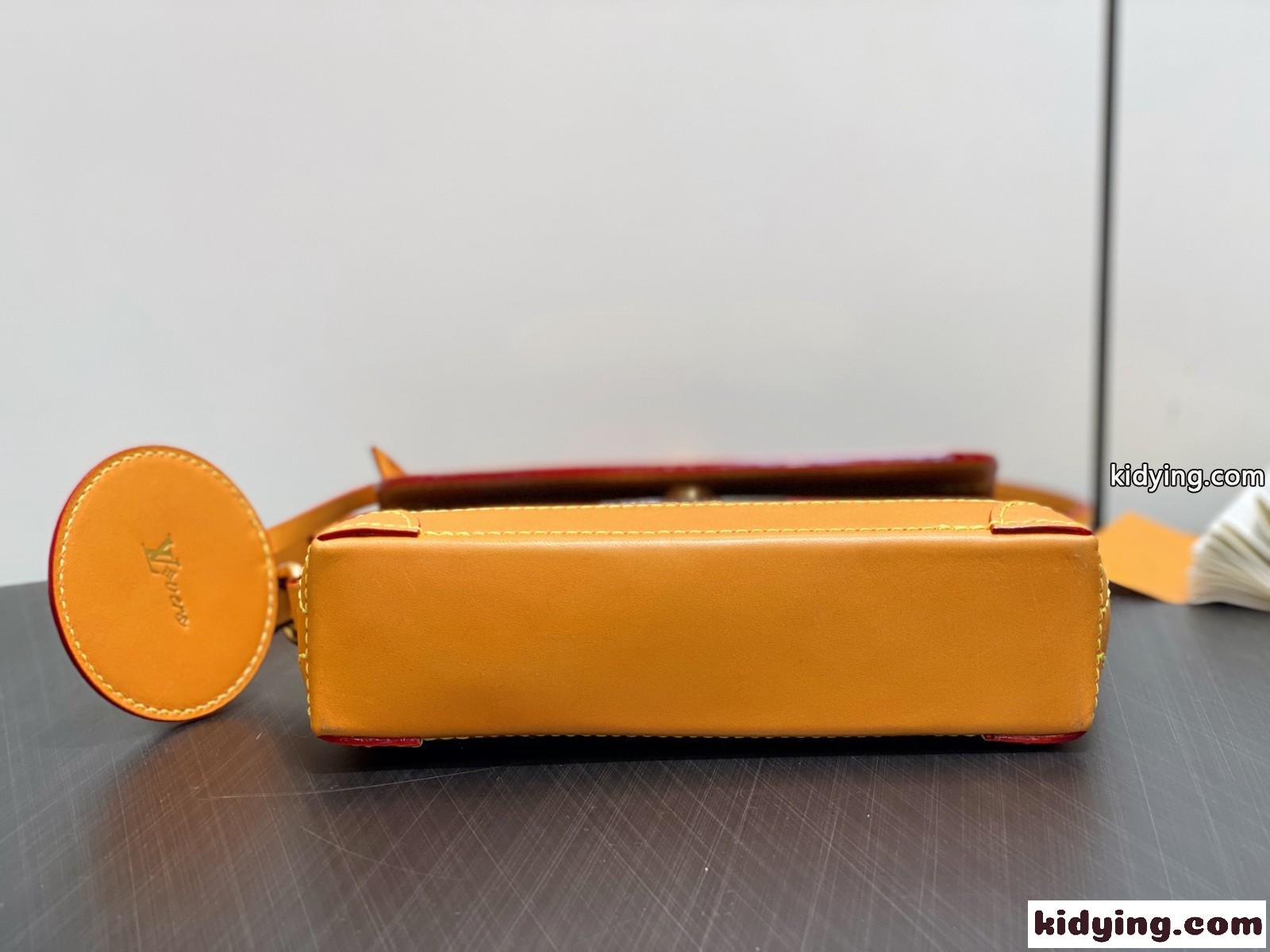 LV スティーマー･イーストウエスト ウェアラブル ウォレット ルイ・ヴィトン スーパーコピー N00187-1