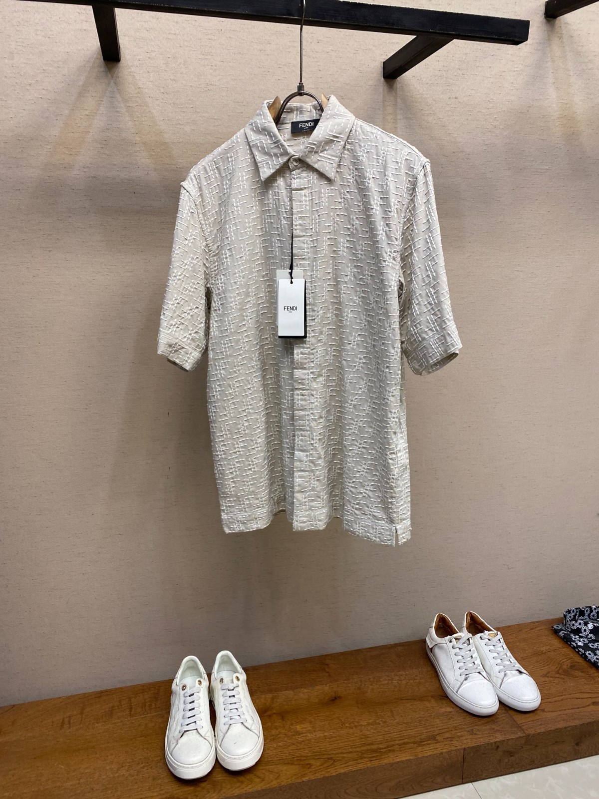 カジュアル 上品 FFジャカード フェンディ シャツ コピー 半袖トップス ベージュ-0