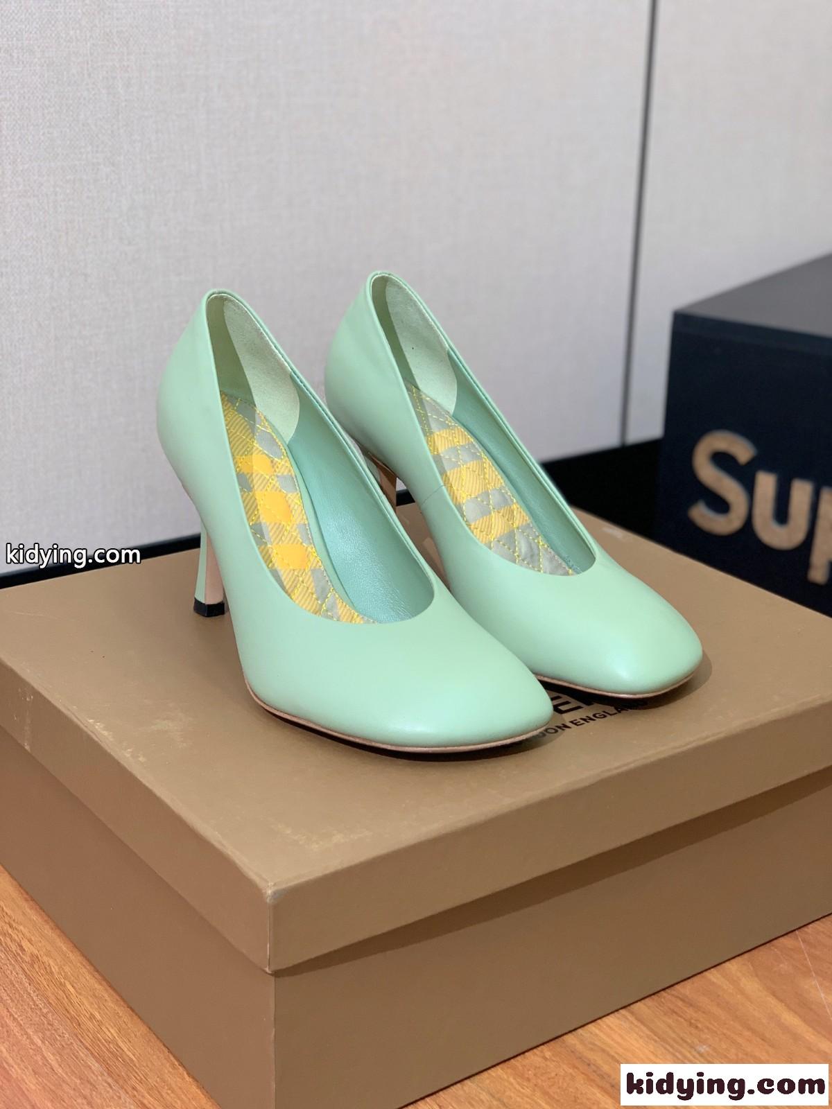 カジュアル レザー ベイビーパンプス バーバリー パンプス コピー グリーン-0