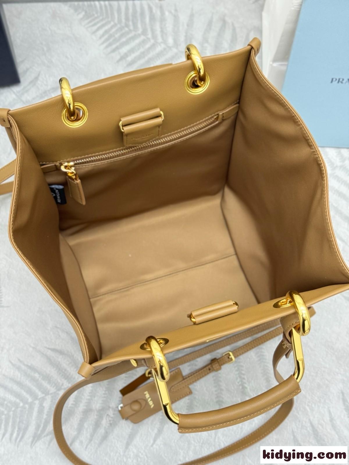 洗練された ミディアム Re-Nylon×レザー トートバッグ プラダ バッグ スーパーコピー 1BG578-5