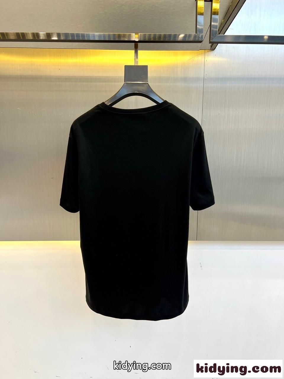 アルマーニ Tシャツ 偽物 カジュアル リラックス クルーネック 半袖Tシャツ ブラック-3