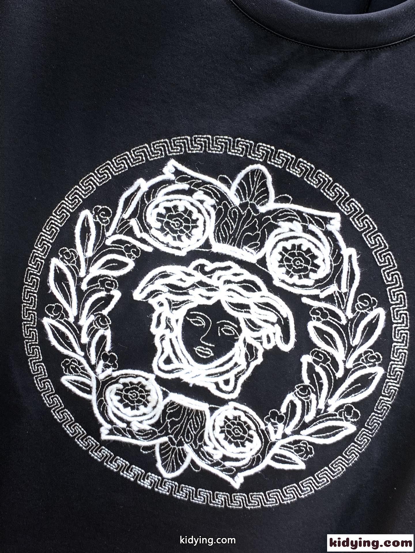 定番 メドゥーサ 刺繍 半袖Tシャツ ヴェルサーチェ Tシャツ コピー メンズ トップス-3