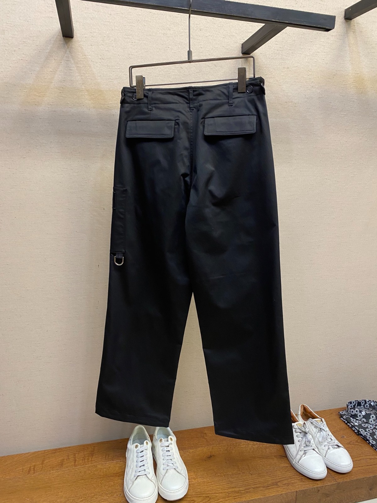 カジュアル リラックス ルーズ カーゴパンツ フェンディ パンツ コピー メンズ ズボン-1