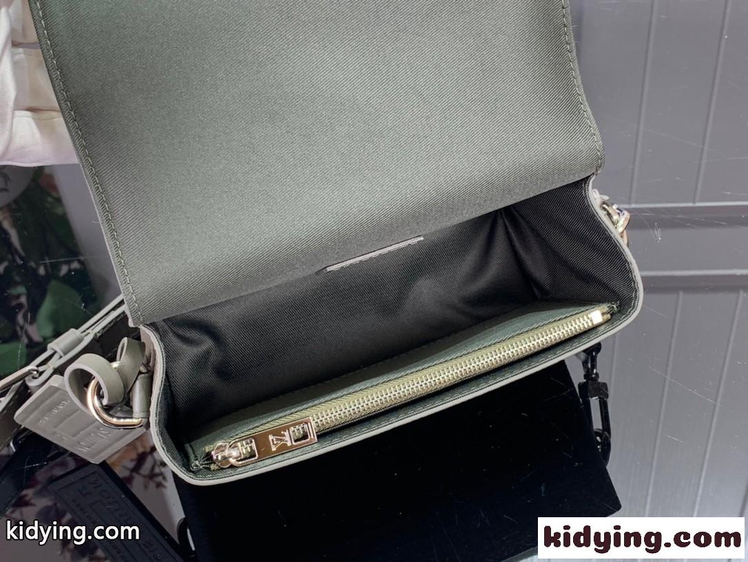 M82086 ファストライン・ウェアラブル ウォレット ルイヴィトン バッグ スーパーコピー-4