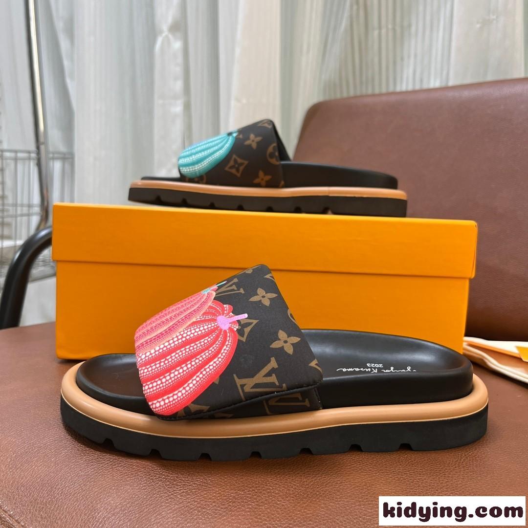 LV × YK プールピロー・ライン ミュール ルイ・ヴィトン サンダル コピー レディース-0
