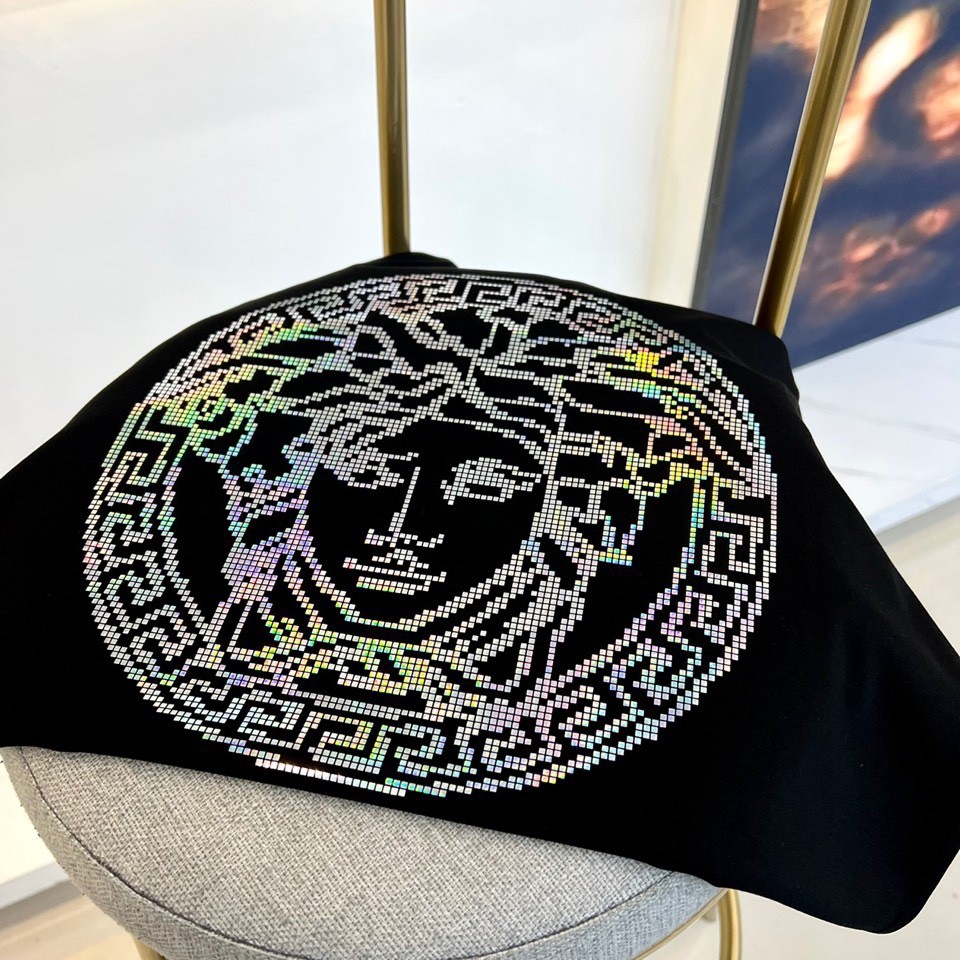 人気 メドゥーサ クルーネック半袖Tシャツ ヴェルサーチェ Tシャツ 偽物 ブラック-2