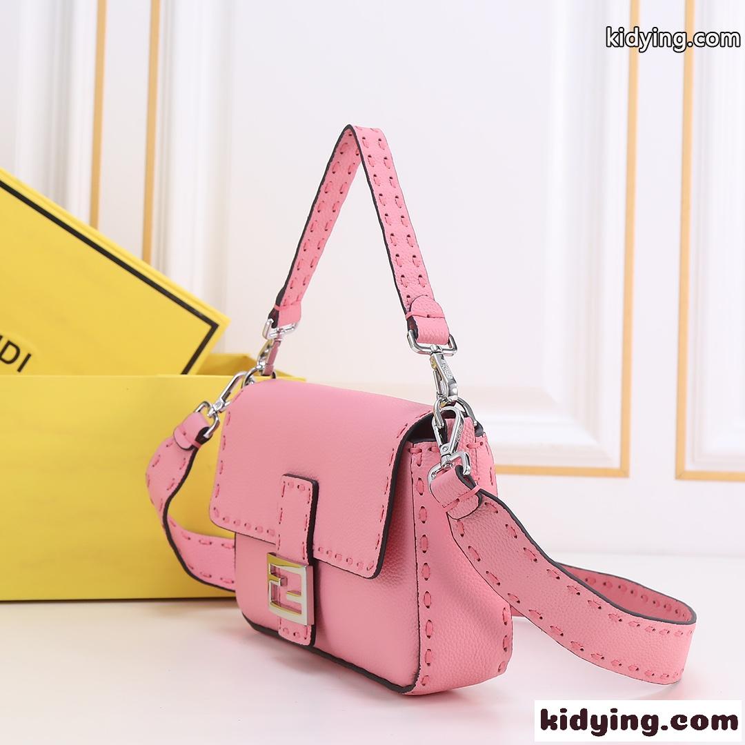 定番 人気 FENDI フェンディ ハンドステッチ ミディアム バゲットバッグ コピー ピンク-1
