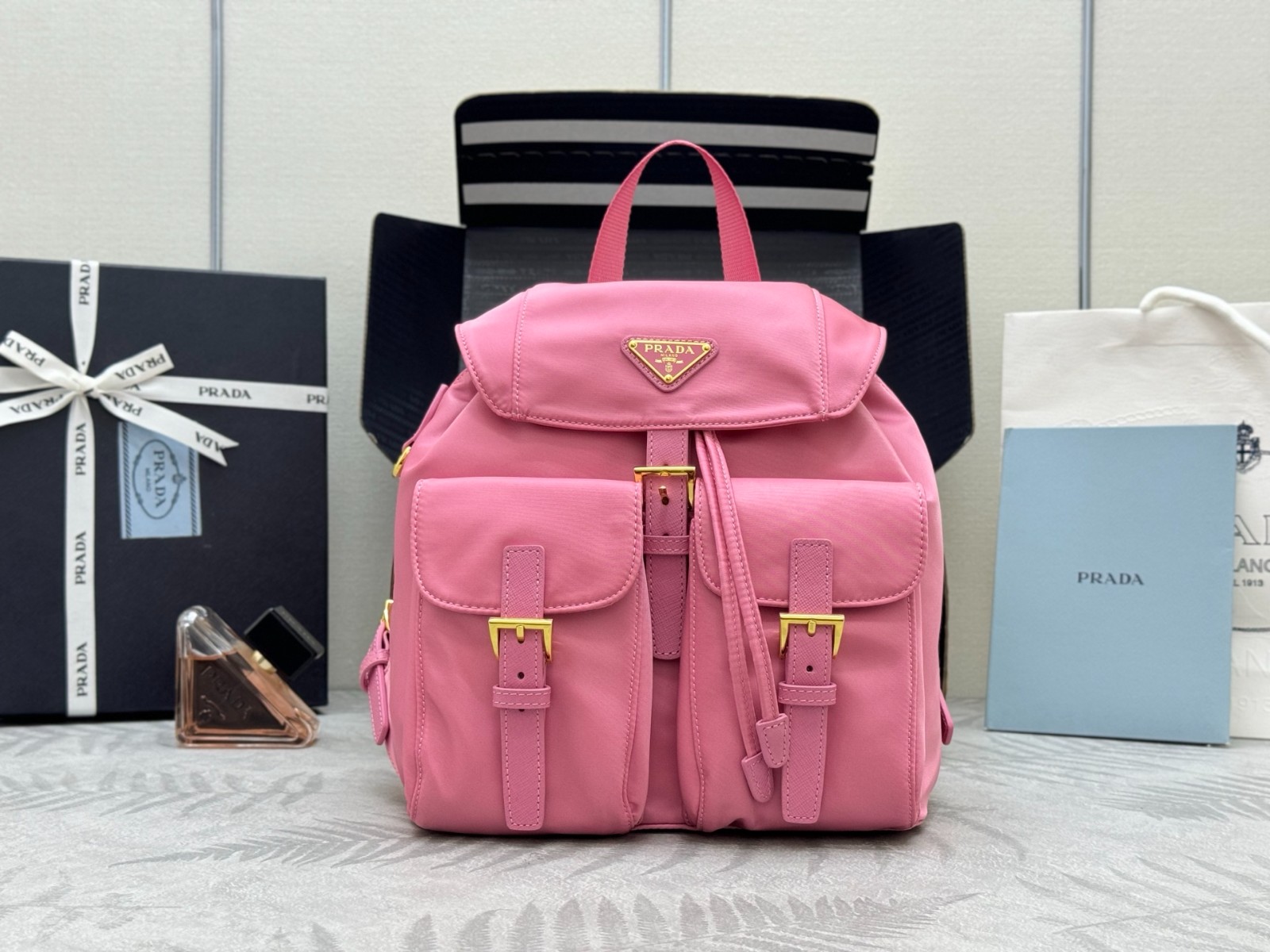 大人気！カジュアル バックパック リュック プラダ バッグ スーパーコピー 1BZ677 ピンク-0