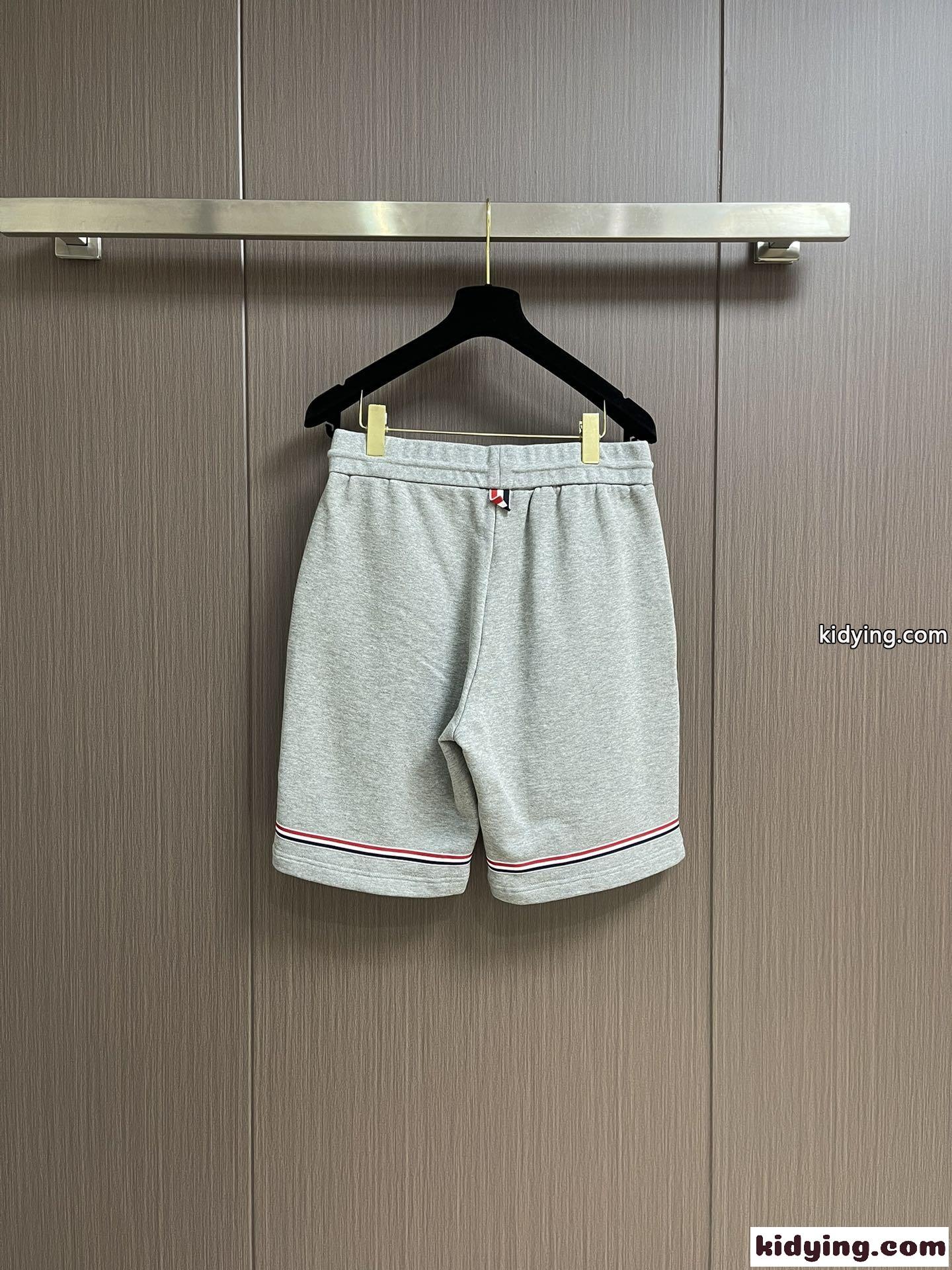人気 カジュアル おしゃれ ショートパンツ トムブラウン パンツ スーパーコピー-1