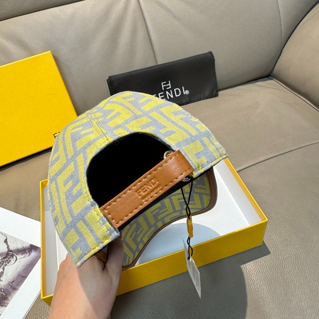 お洒落 上品 FF総柄 ベースボールキャップ フェンディ キャップ 偽物-4