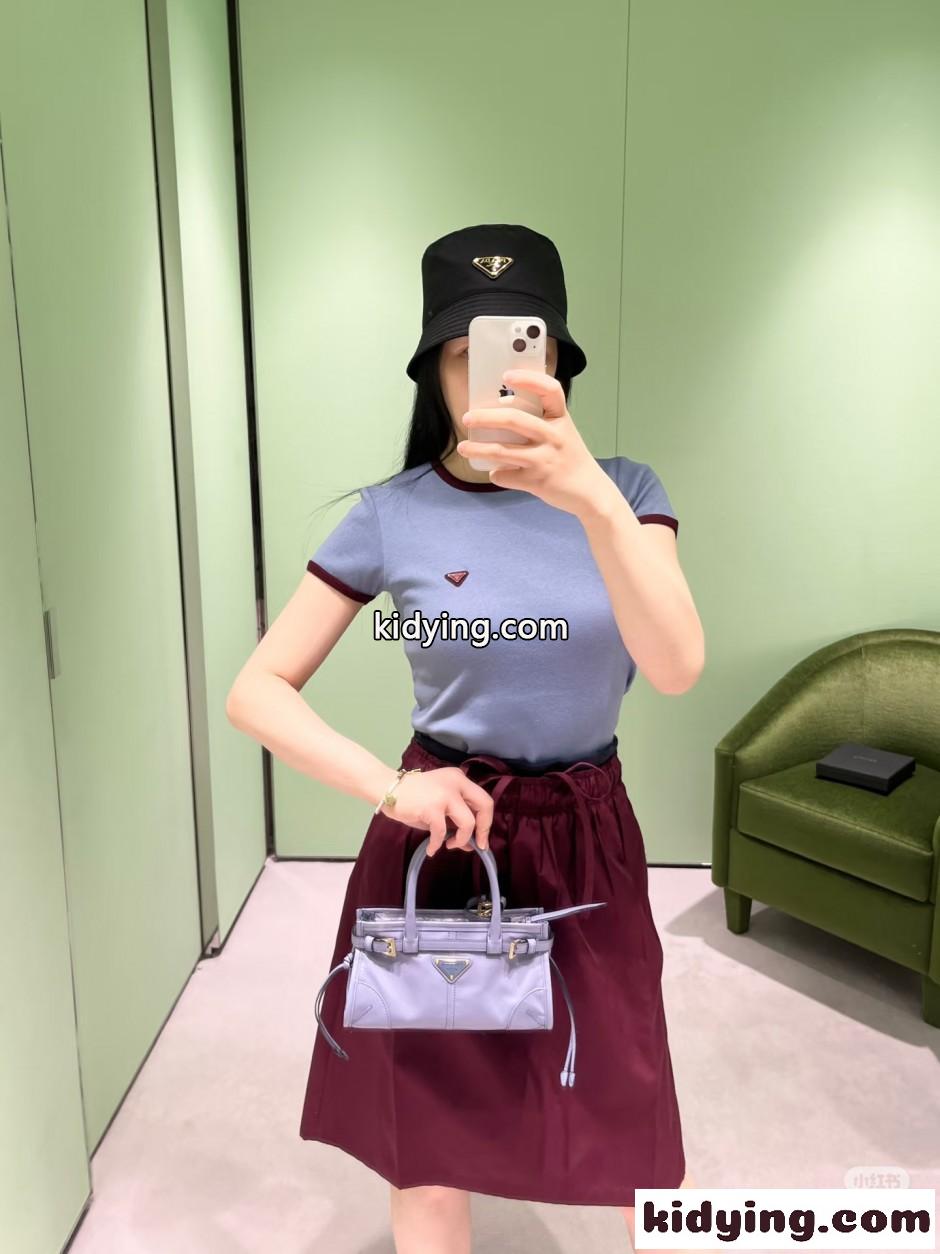 カジュアル 配色 半袖Tシャツ クルーネック プラダ Tシャツ 偽物-4