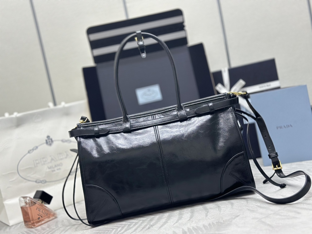 エレガント 1BA433 プラダ ボニー ラージ レザー ハンドバッグ スーパーコピー ブラック-0