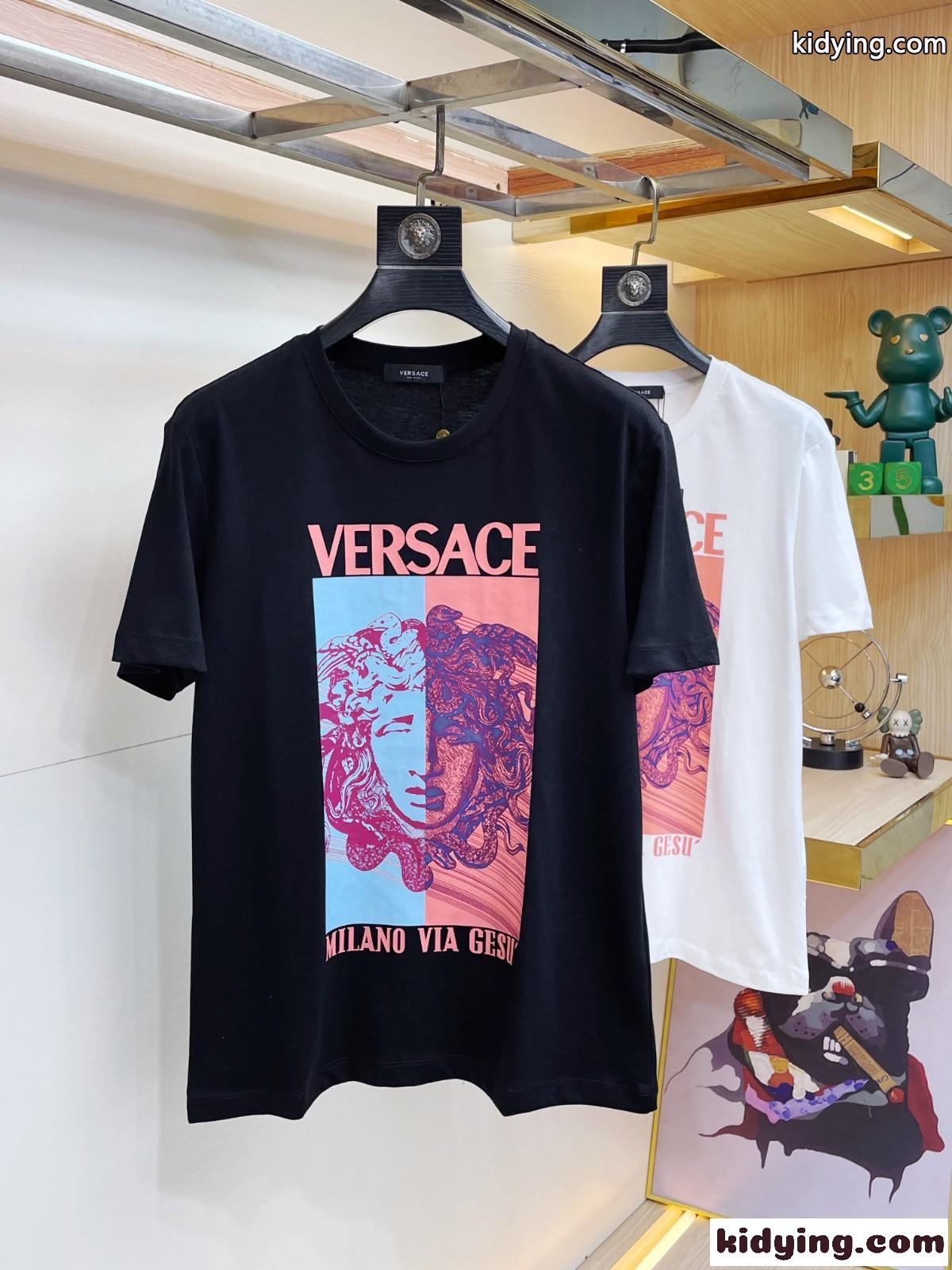 メドゥーサ グラフィック Tシャツ ヴェルサーチェ Tシャツ コピー 半袖 メンズ トップス-1