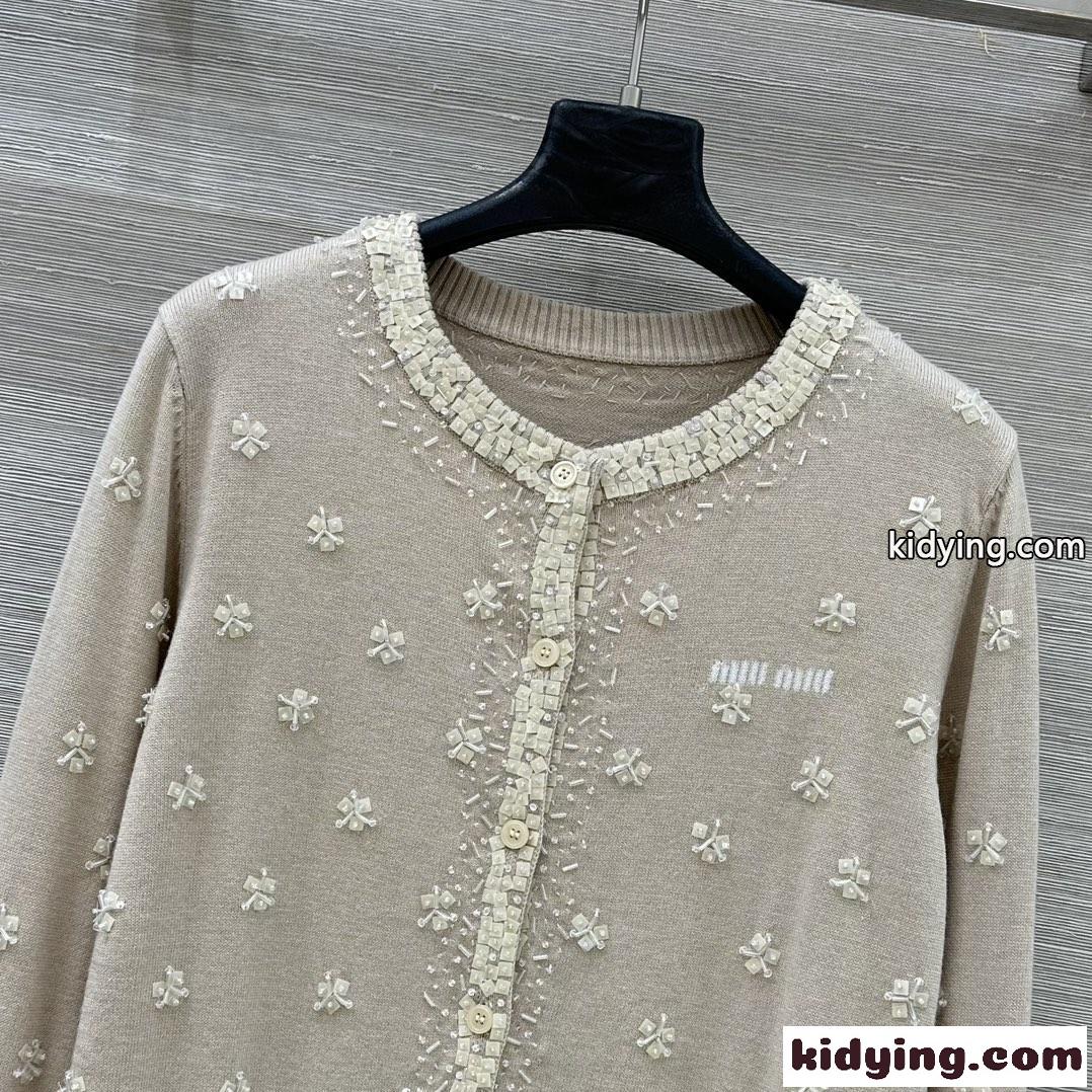 大人可愛い フラワー刺繍 ウールカーディガン ミュウミュウ ニット 偽物-0