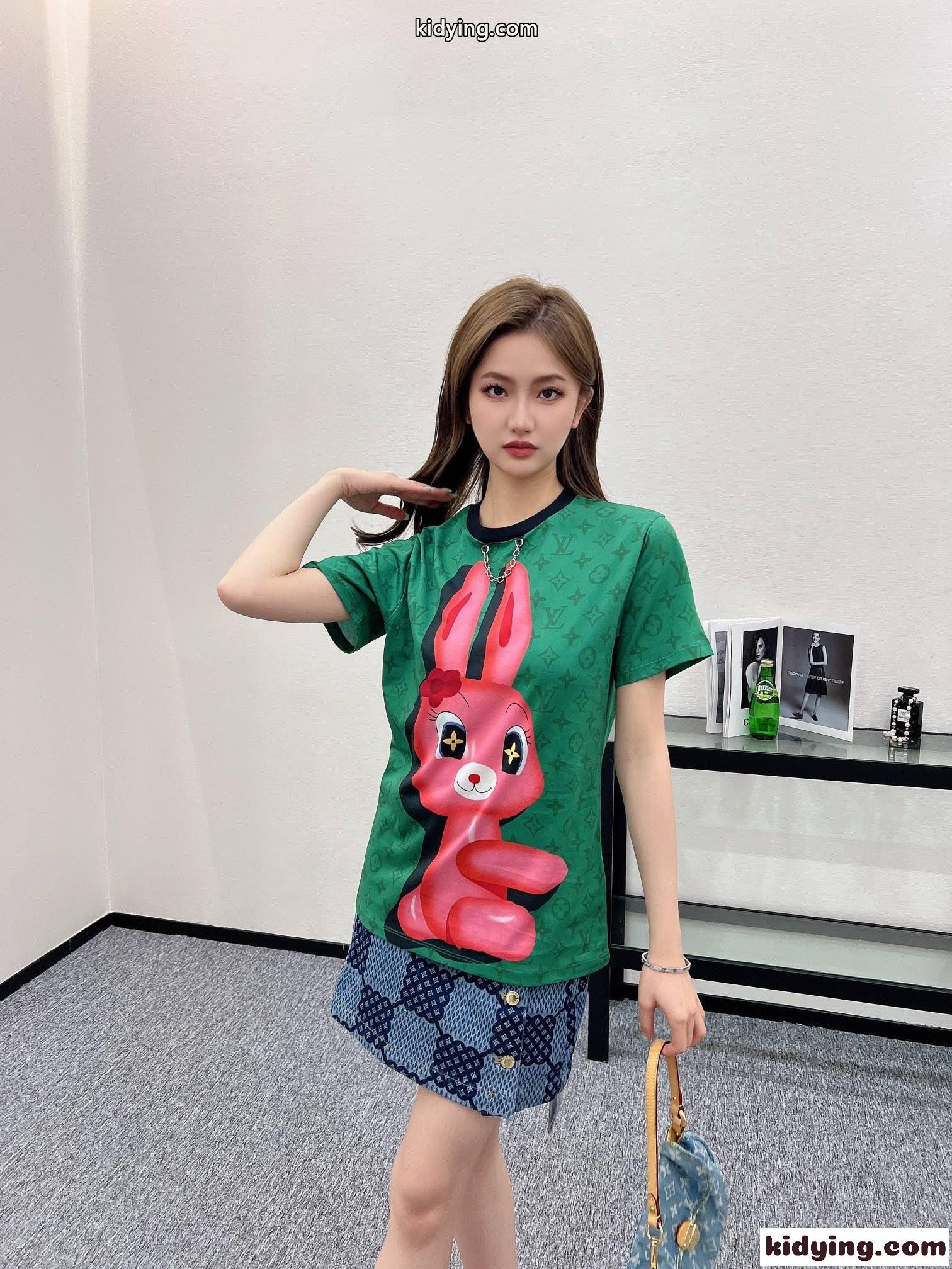 遊び心溢れる コットン Tシャツ ルイ・ヴィトン 半袖Tシャツ コピー クルーネック-4