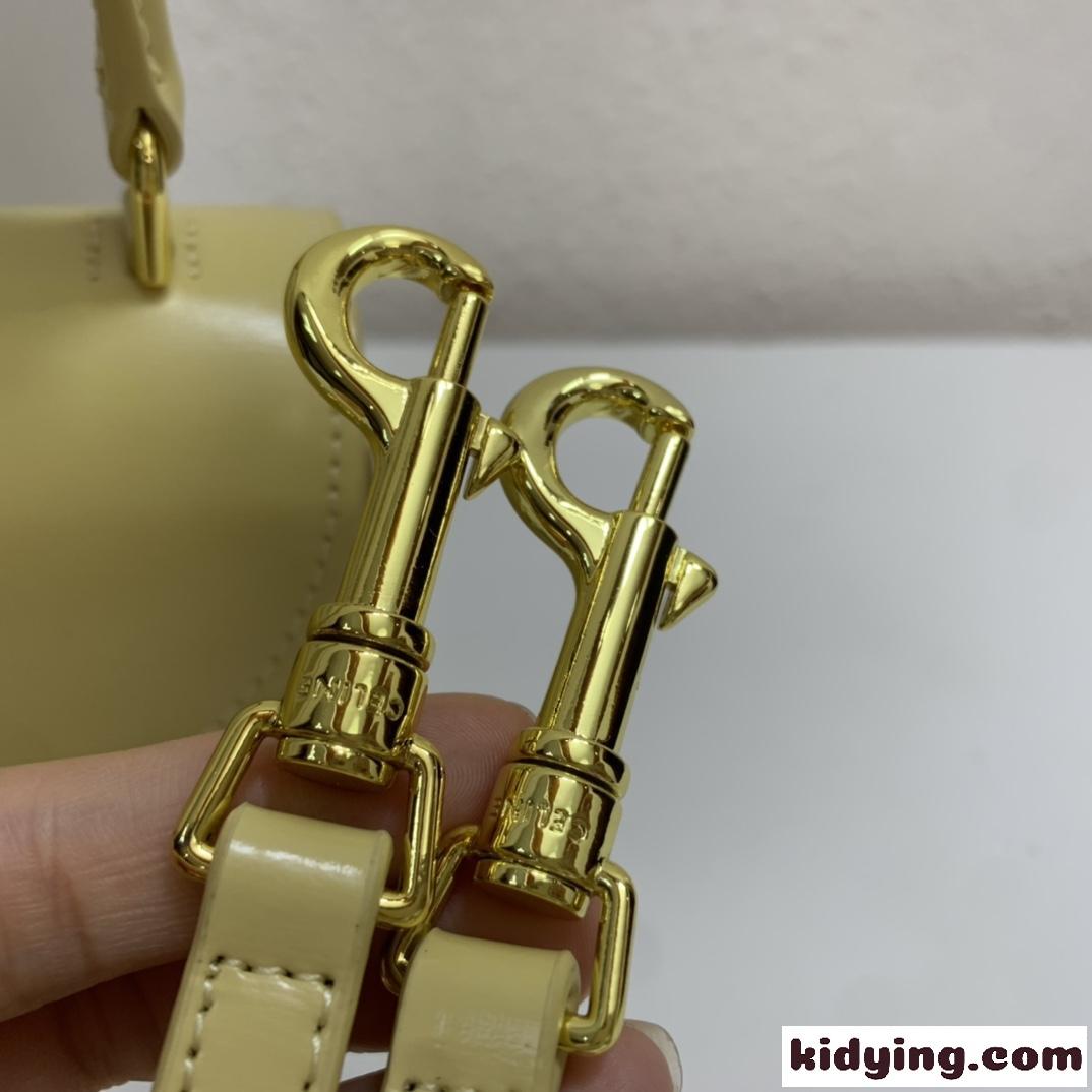 セリーヌ バッグ コピー 人気 ミニ ブザス トリオンフ カーフスキン ショルダーバッグ-4