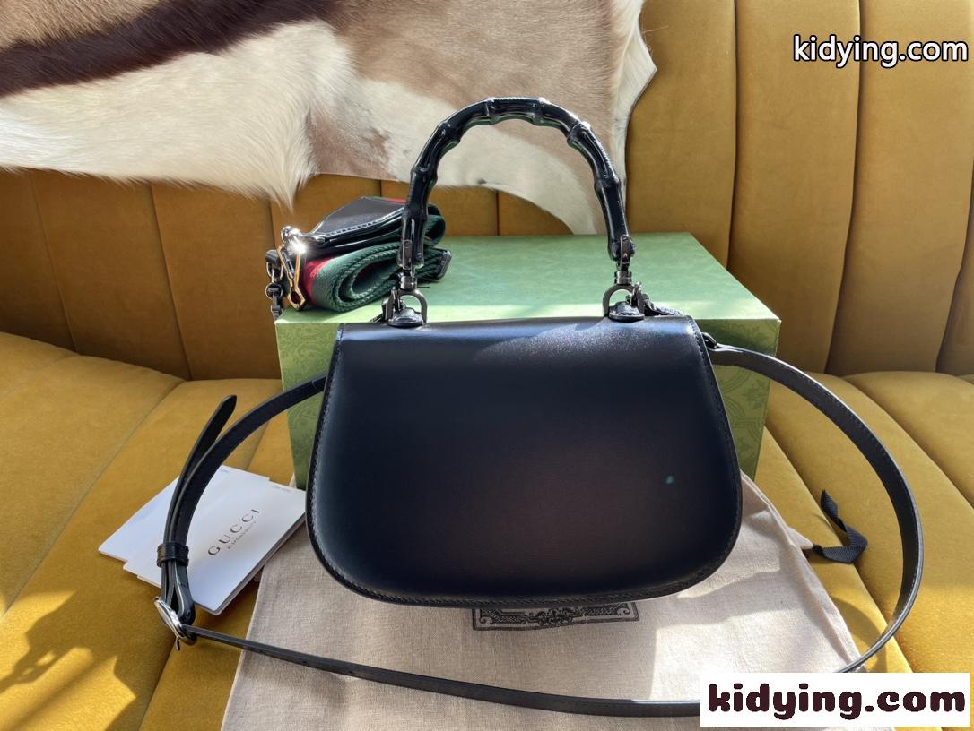 Gucci 675797 人気 新作 ブラック 無地 ショルダーバッグ 斜め掛け グッチ バッグ ショルダー コピー-2