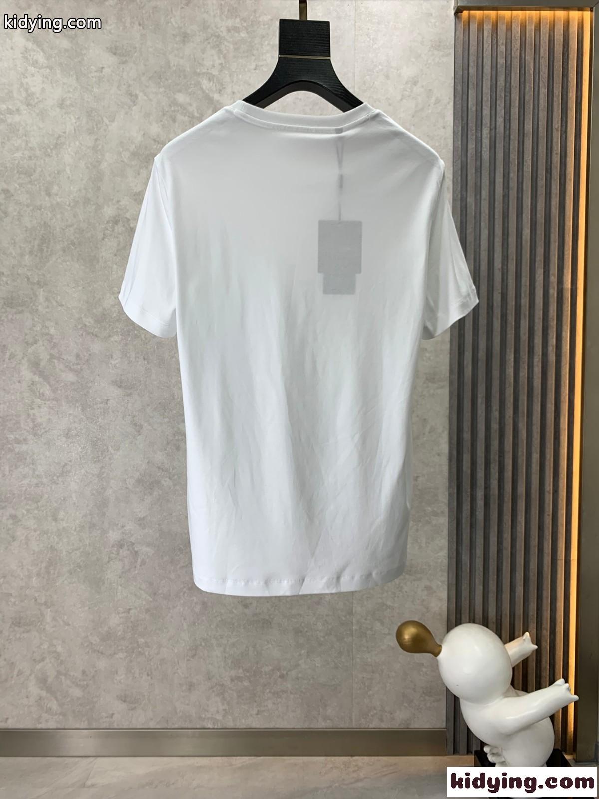 シンプル クルーネック エンボスロゴ 半袖tシャツ エルメネジルド・ゼニア Tシャツ コピー-0