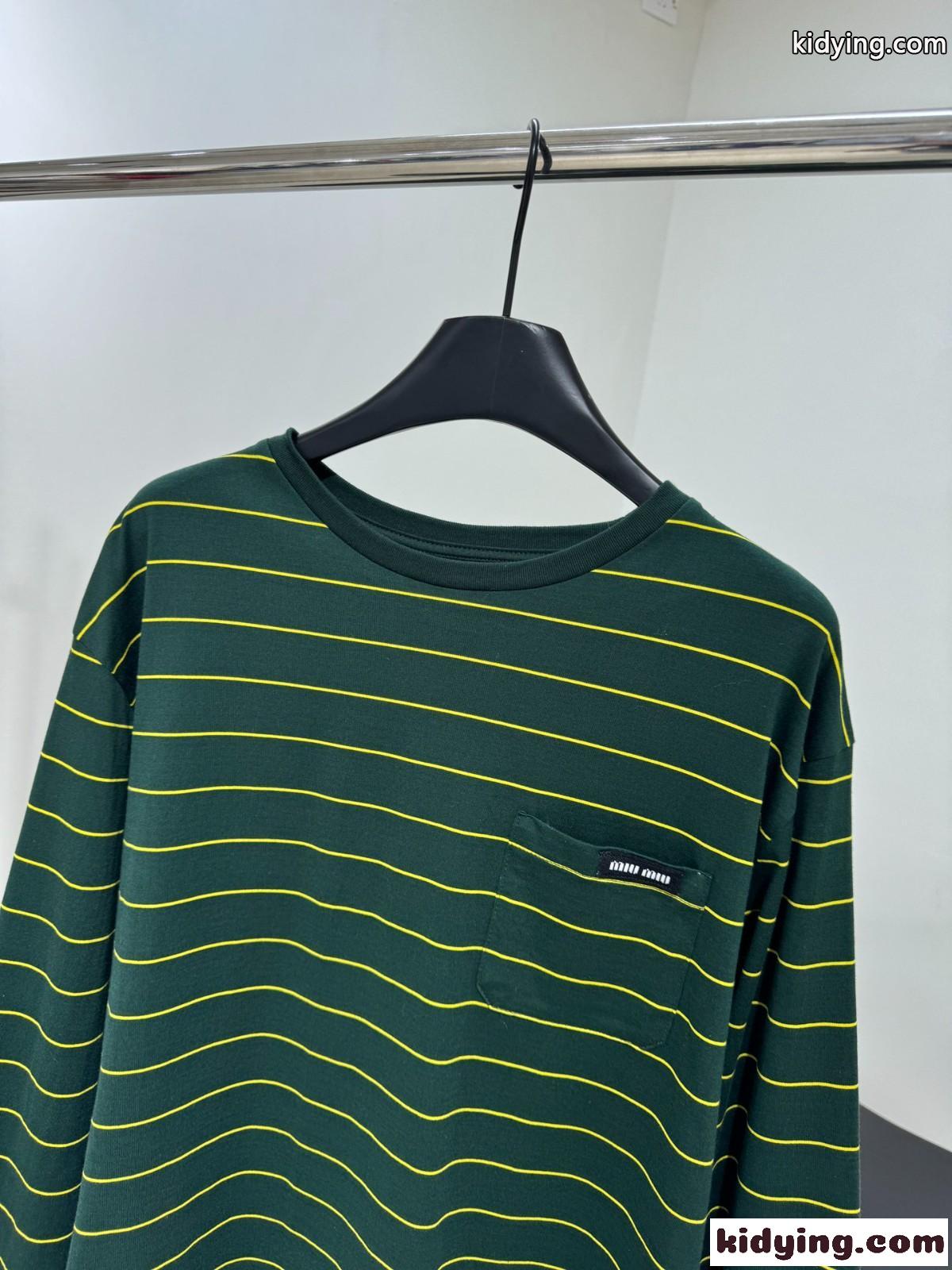 カジュアル 合わせやすい ボーダー柄 長袖Tシャツ ミュウミュウ Tシャツ コピー グリーン-2