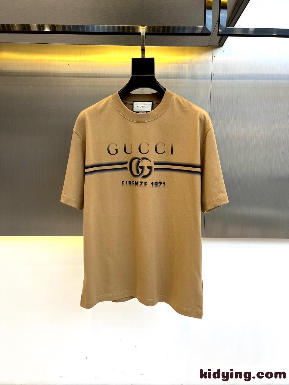 GUCCIプリント コットンジャージー Tシャツ グッチ 半袖Tシャツ コピー カーキ-1