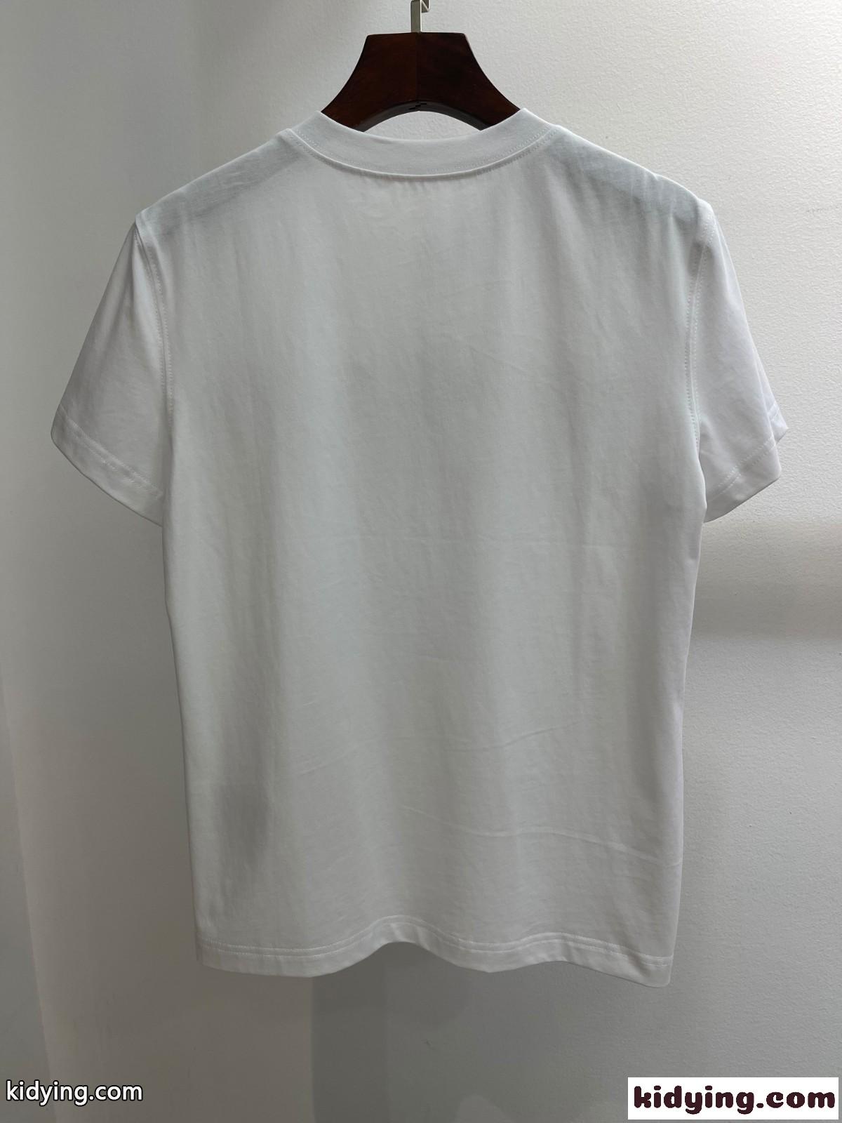 4色あり 合わせやすい プリント クルーネック ヴェルサーチェ 半袖Tシャツ コピー コットン 着心地いい トップス-0