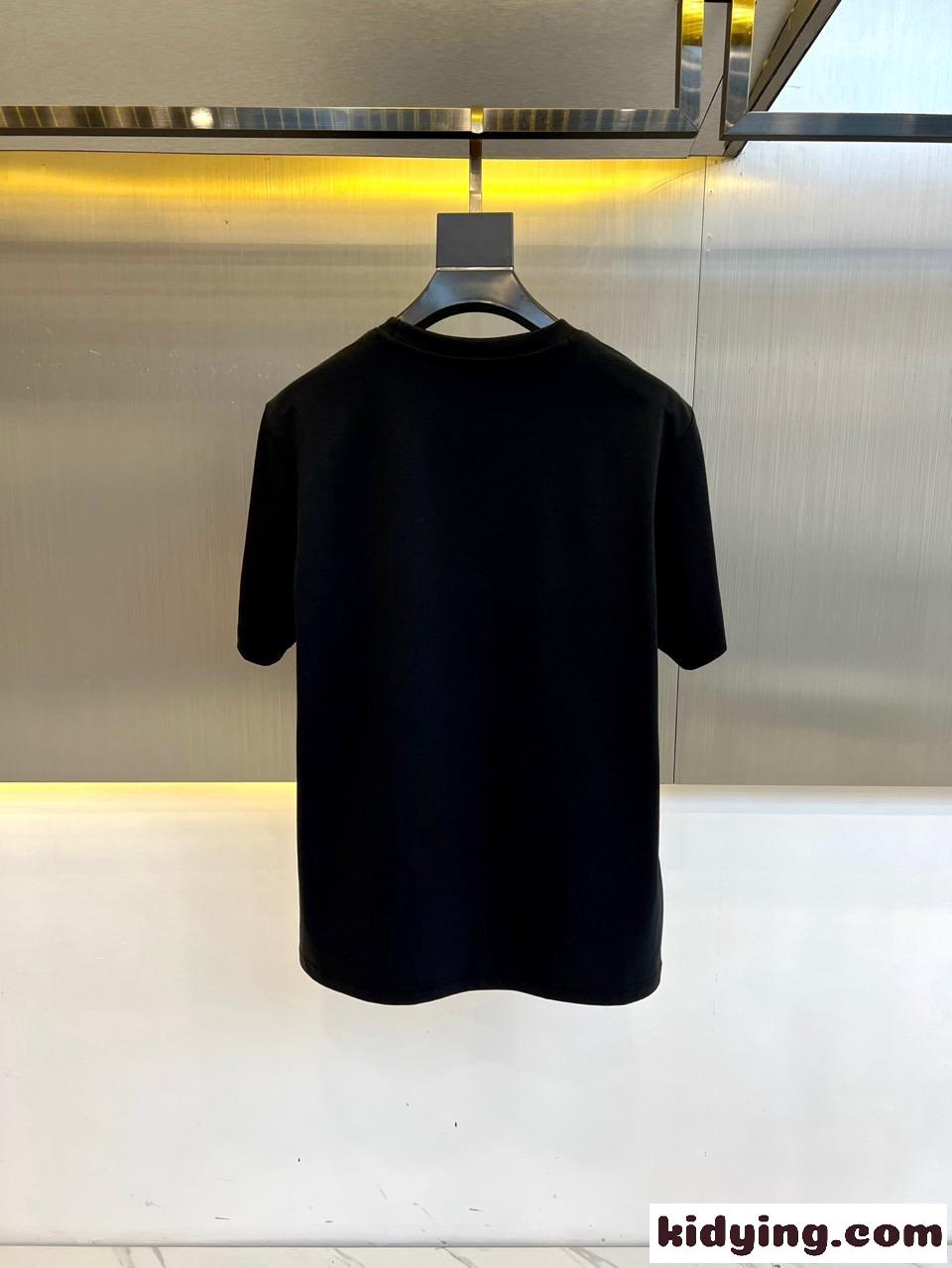 シンプル 着回し ロゴプリント クルーネック セリーヌ Tシャツ コピー 半袖Tシャツ ブラック-3
