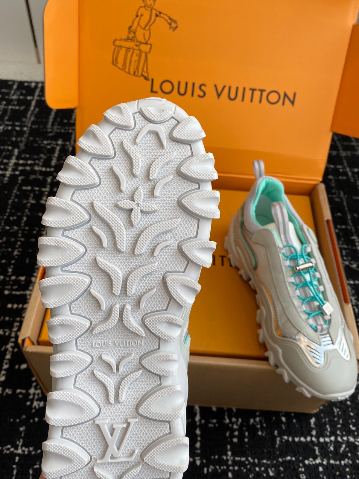 お洒落 人気 ルイヴィトン スーパーコピー レディース LV ラッシュ･ライン スニーカー-4