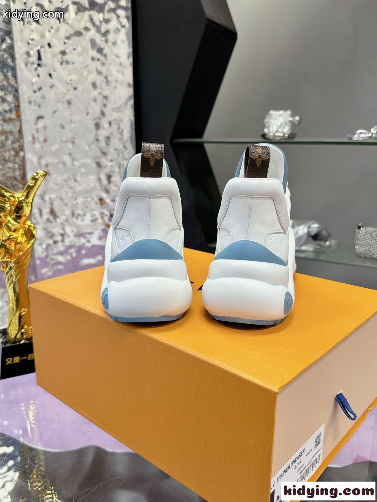 ルイ・ヴィトン スーパーコピー 大人気 レディース LV アークライト･ライン スニーカー-1