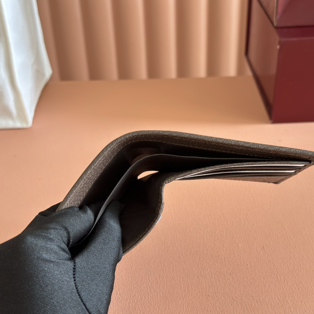 グッチ オフィディア ダブルG ウェブ 二つ折りウォレット スーパーコピー 834271-3