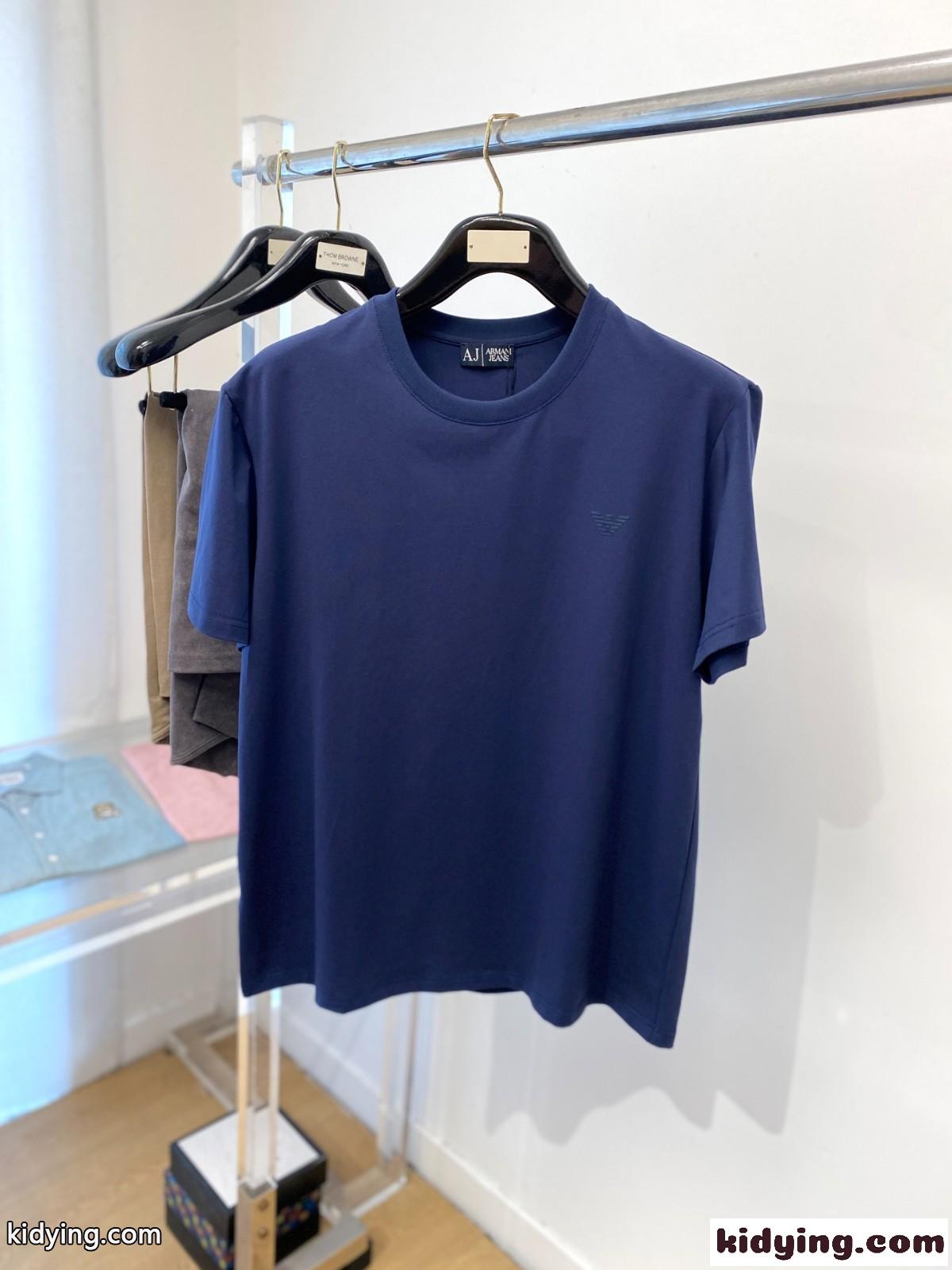 カジュアル 上品 アルマーニ Tシャツ 偽物 クルーネック 半袖Tシャツ ブルー-0