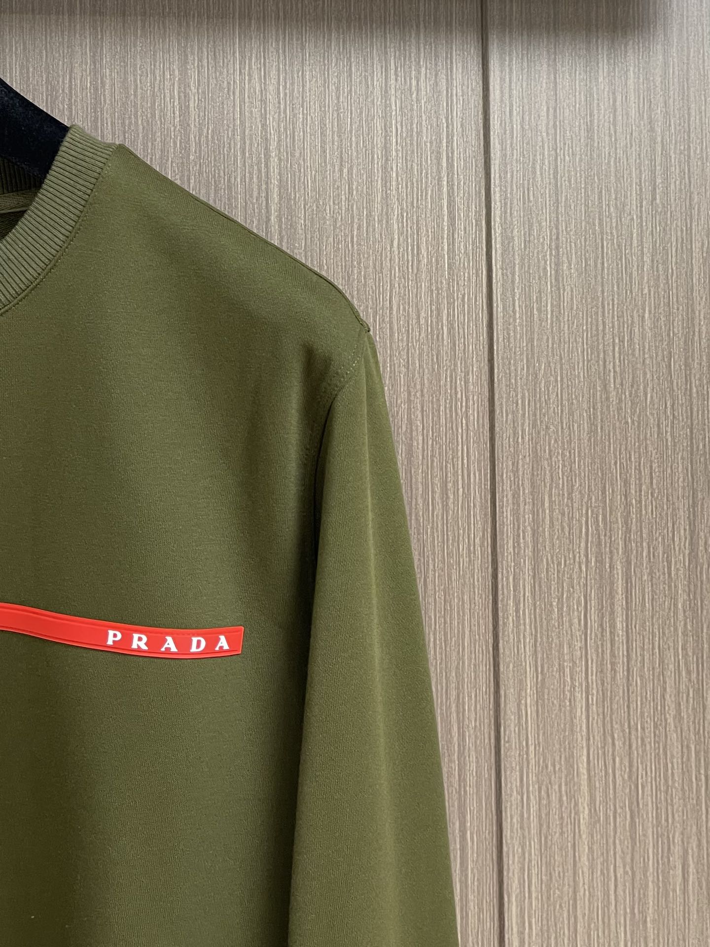 プラダ Tシャツ コピー クルーネック スウェットシャツ グリーン-2