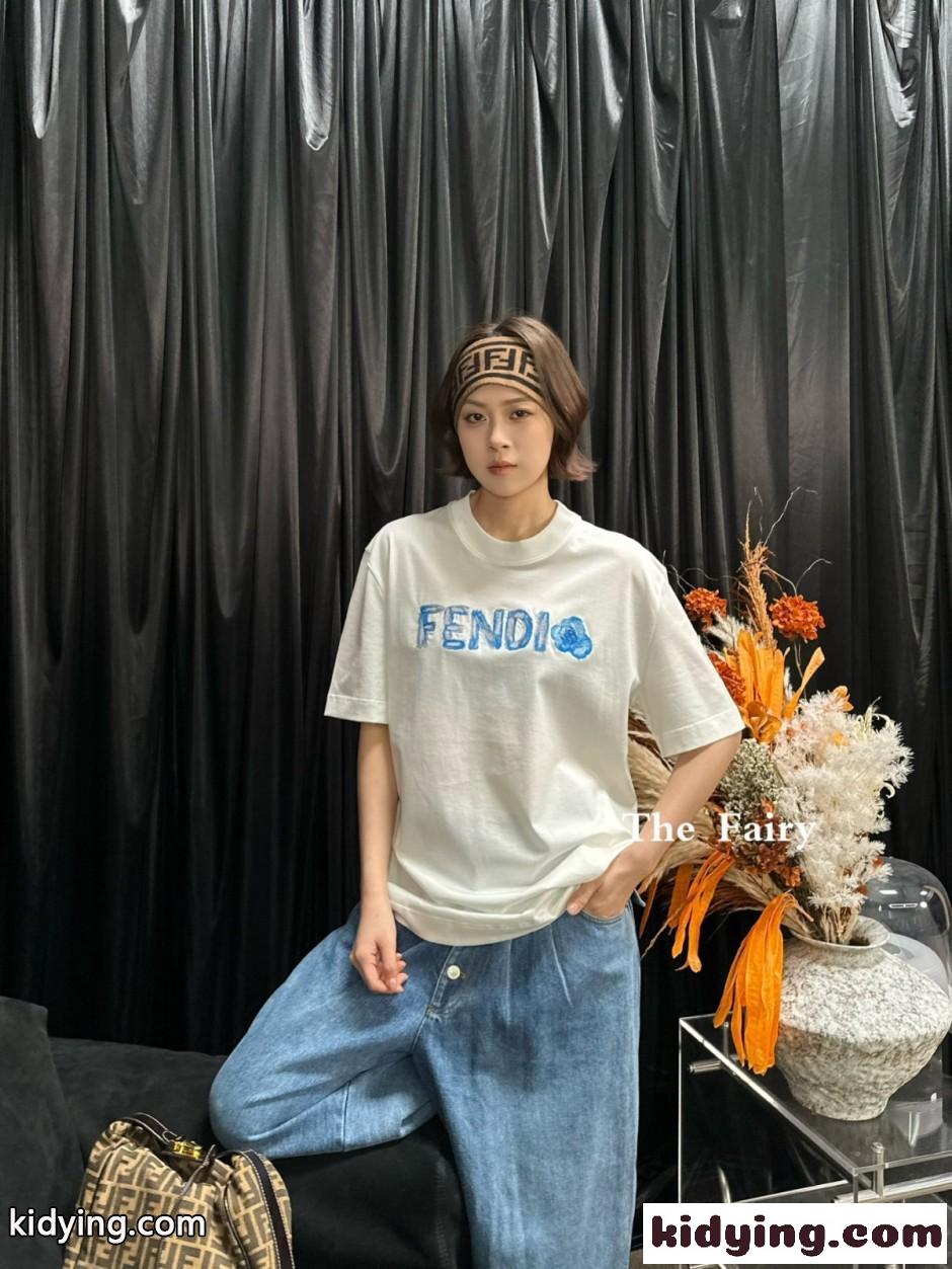 ユニセックス ロゴ コットン 半袖Tシャツ フェンディ Tシャツ 偽物 ホワイト-4