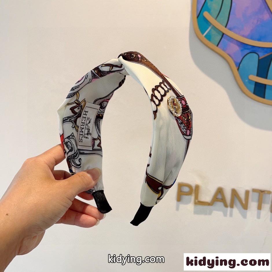 スカーフプリントエレガント ヘアアクセサリー エルメス カチューシャ 偽物-0