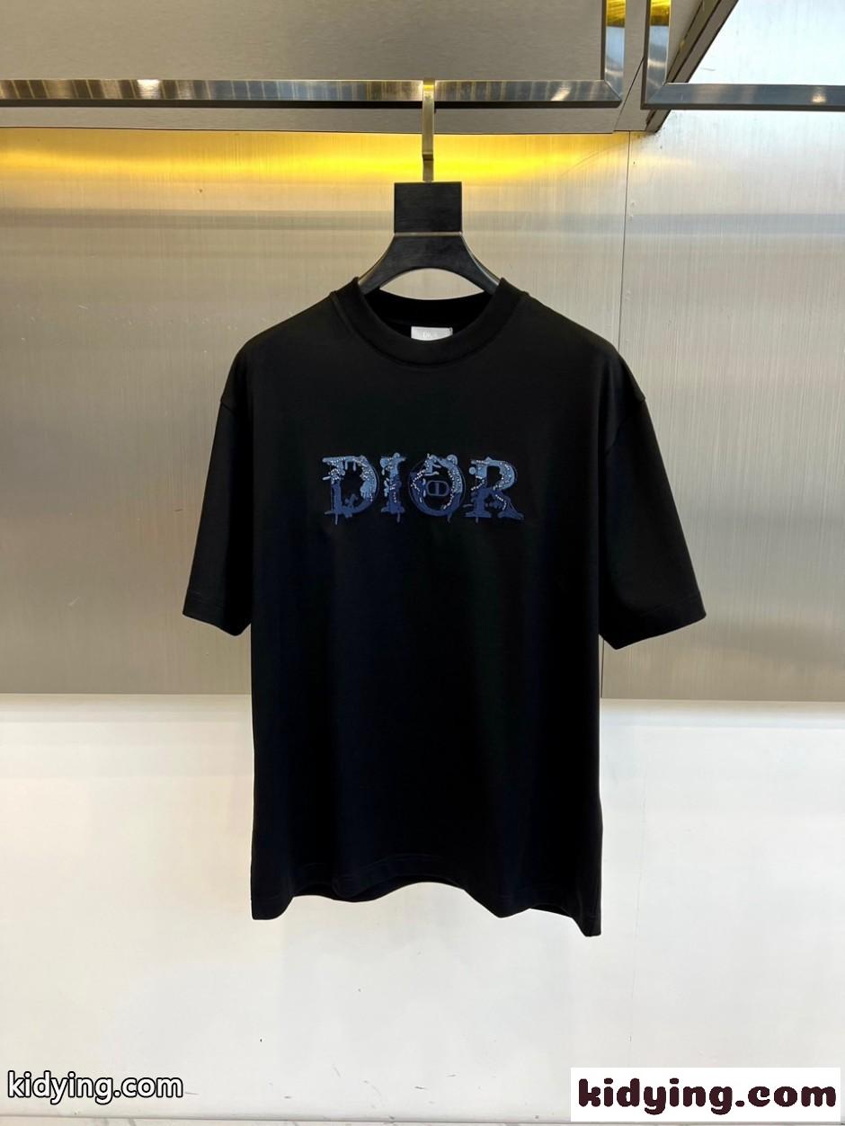 クリスチャン・ディオール Tシャツ 偽物 シンプル ロゴ クルーネック 半袖Tシャツ ブラック-1