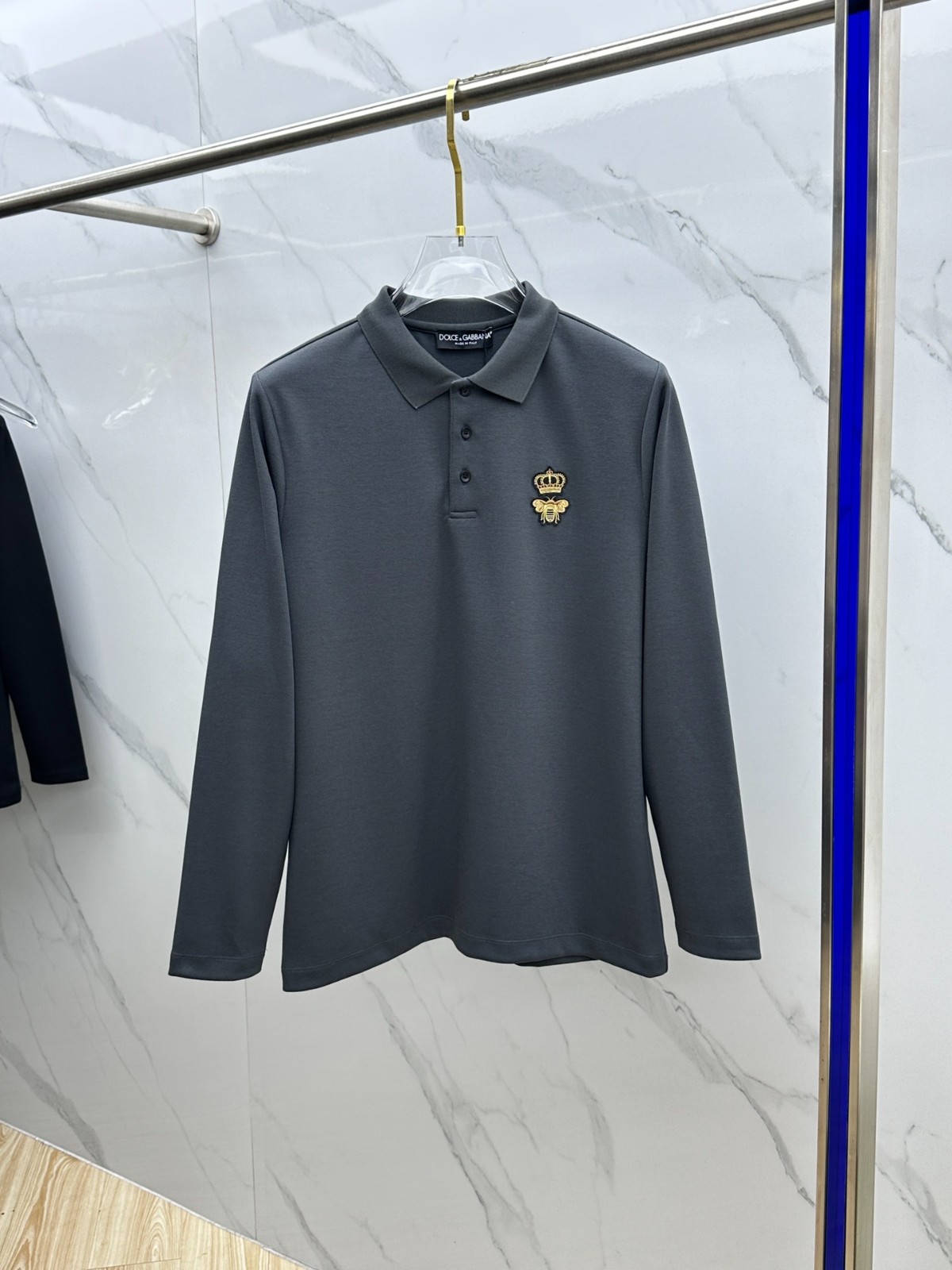 大人 カジュアル ロゴパッチ コットンピケ 長袖 ポロシャツ ドルチェ&ガッバーナ Tシャツ コピー グレー-0