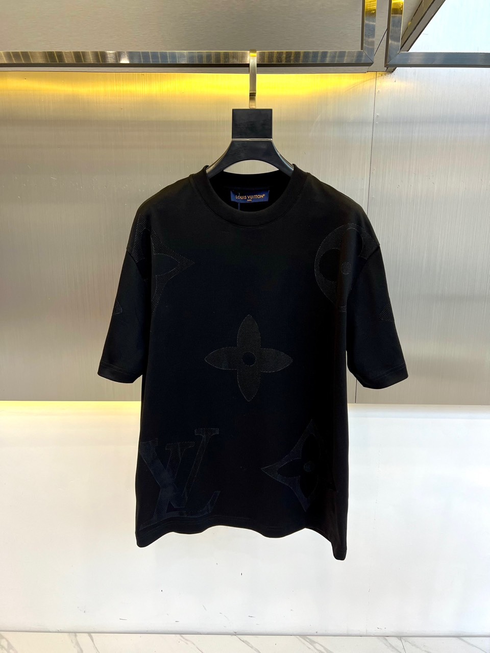 ルイ・ヴィトン Tシャツ コピー 定番 カジュアル ロゴ 半袖Tシャツ ブラック-0