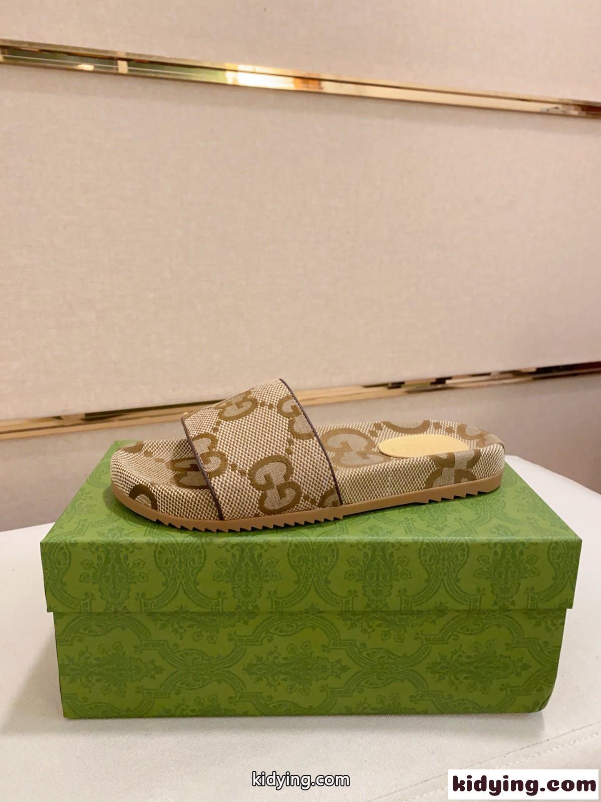 GGキャンバス メンズ スライドサンダル グッチ サンダル コピー 人気 定番-1