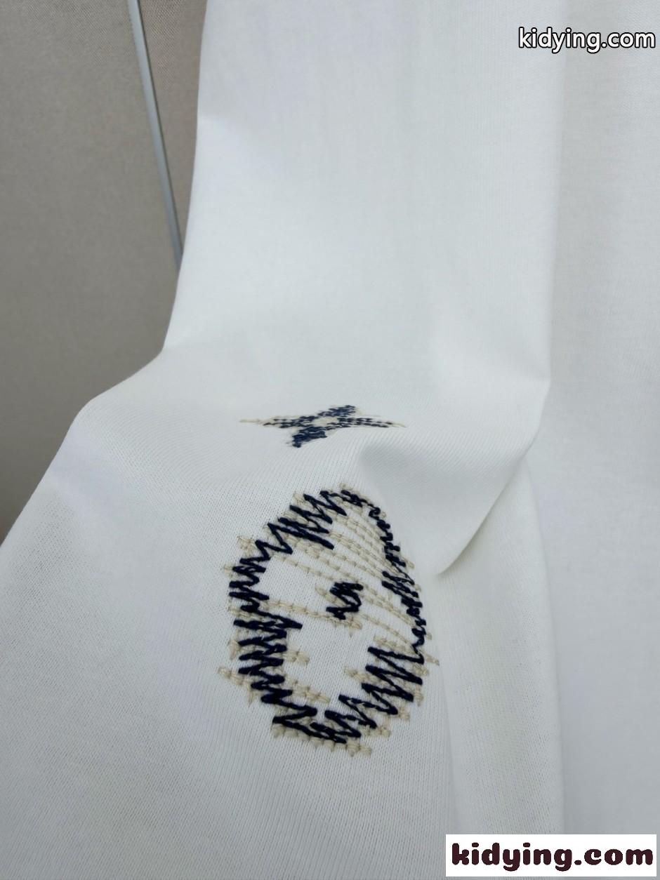 エンブロイダリー シグネチャーTシャツ ルイ・ヴィトン Tシャツ コピー ホワイト-0