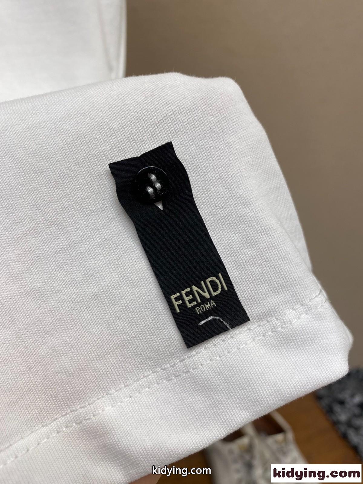 シンプル ロゴ刺繍 フェンディ Tシャツ コピー クルーネック ホワイト-3