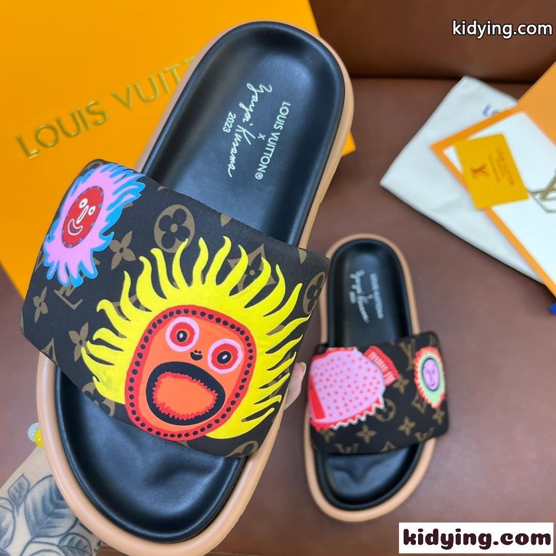 LV × YK プールピロー フェイス ミュール ルイ・ヴィトン サンダル コピー レディース-0