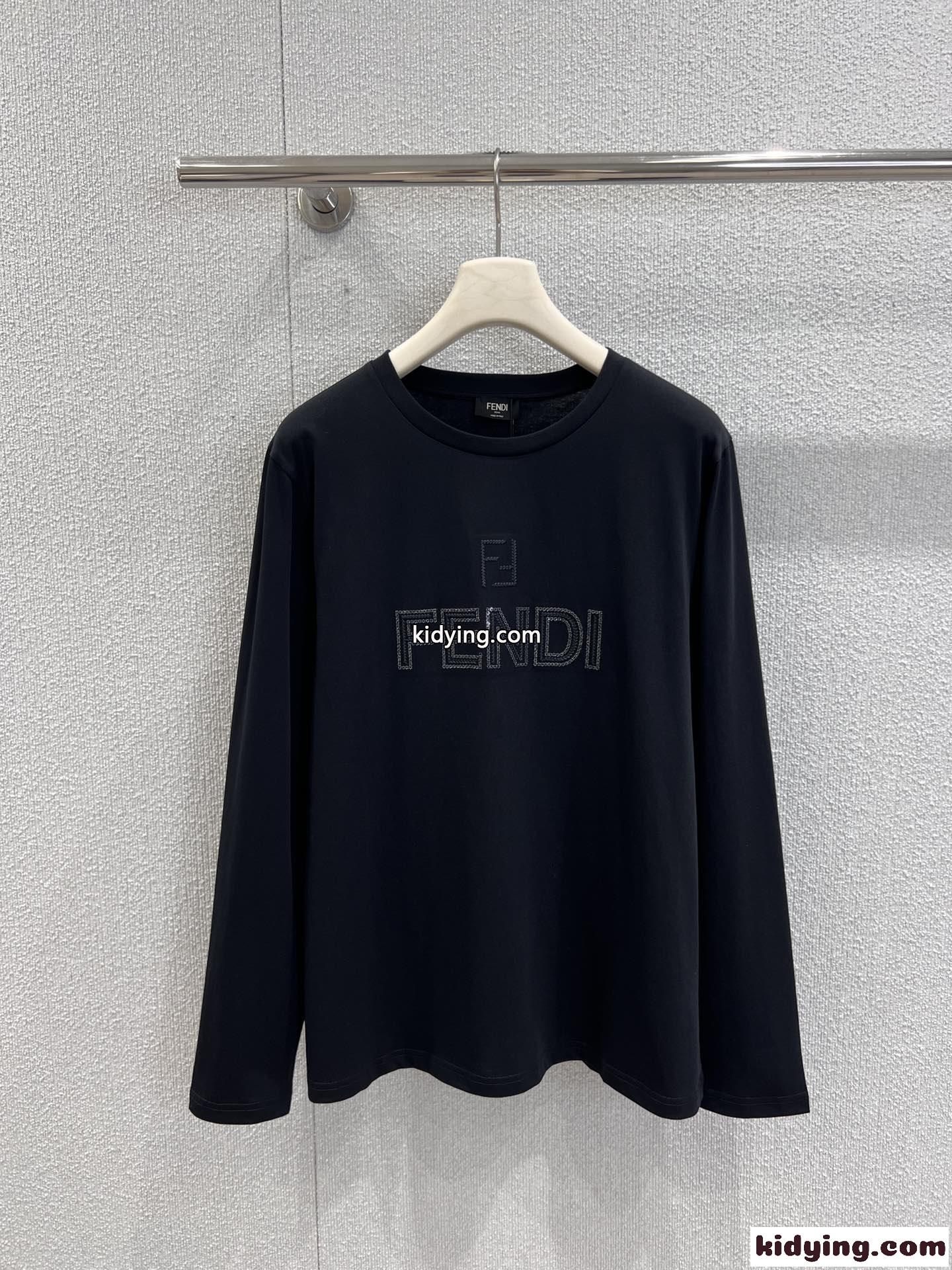 シンプル ロゴ入り 長袖Tシャツ フェンディ Tシャツ 偽物 コットン ブラック-1