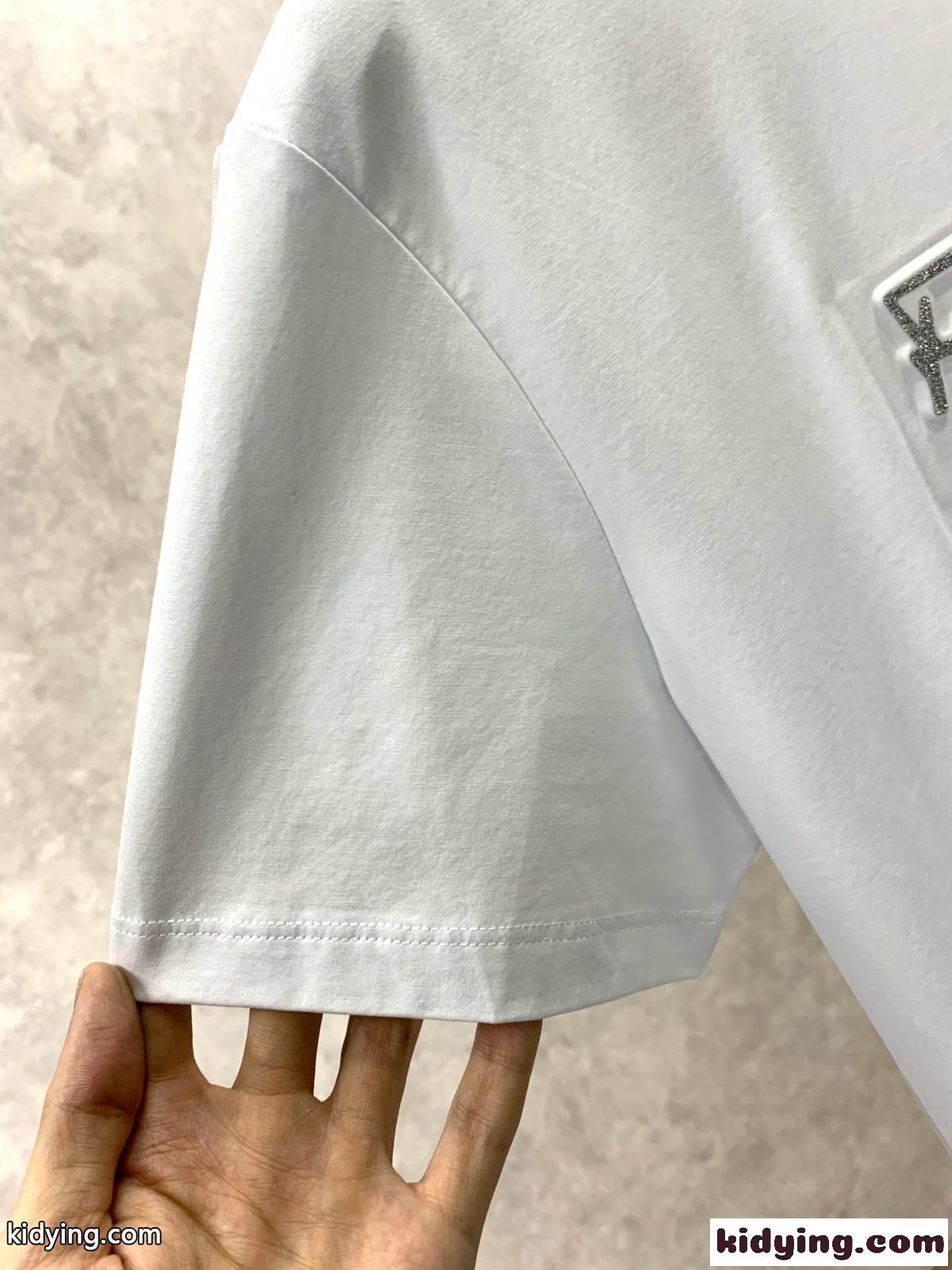 シンプル ロゴ 合わせやすい クルーネック サルヴァトーレ・フェラガモ Tシャツ コピー 半袖Tシャツ ホワイト-3