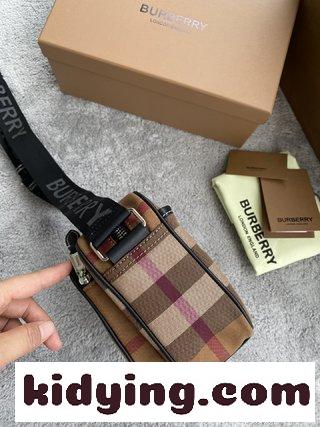 早秋の新型帆布のチェック柄のカメラバッグ 最近burberryのこのカメラバッグが大好きです バーバリー バッグ 購入 コピー-1