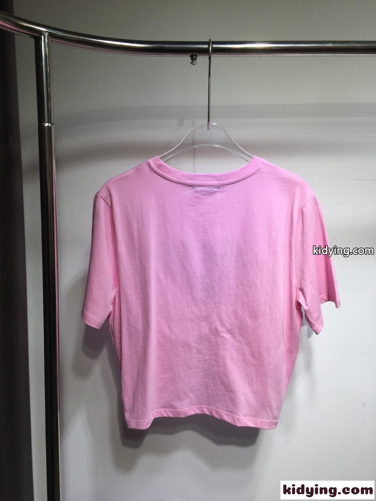 ヴェルサーチェ ミラノ スタンプ クロップ 半袖Tシャツ ヴェルサーチェ Tシャツ コピー ライトピンク-4